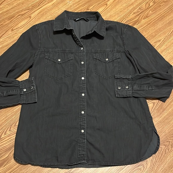 ZARA Women's Distressed Western Shirt Long Sleeves Metal Snaps Black Size Medium - Picture 5 of 7
